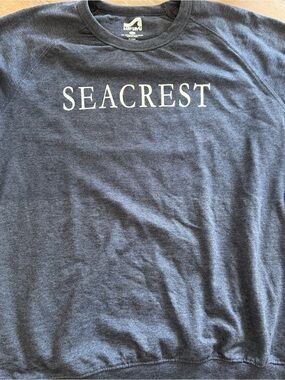 Crewneck Sweatshirt Seacrest- size Medium